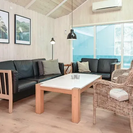 Five Bedroom Holiday In Blavand Varde